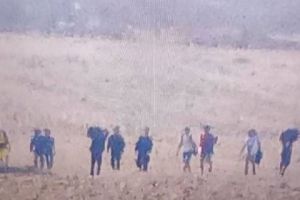 группа спасшихся от боевиков ХАМАС